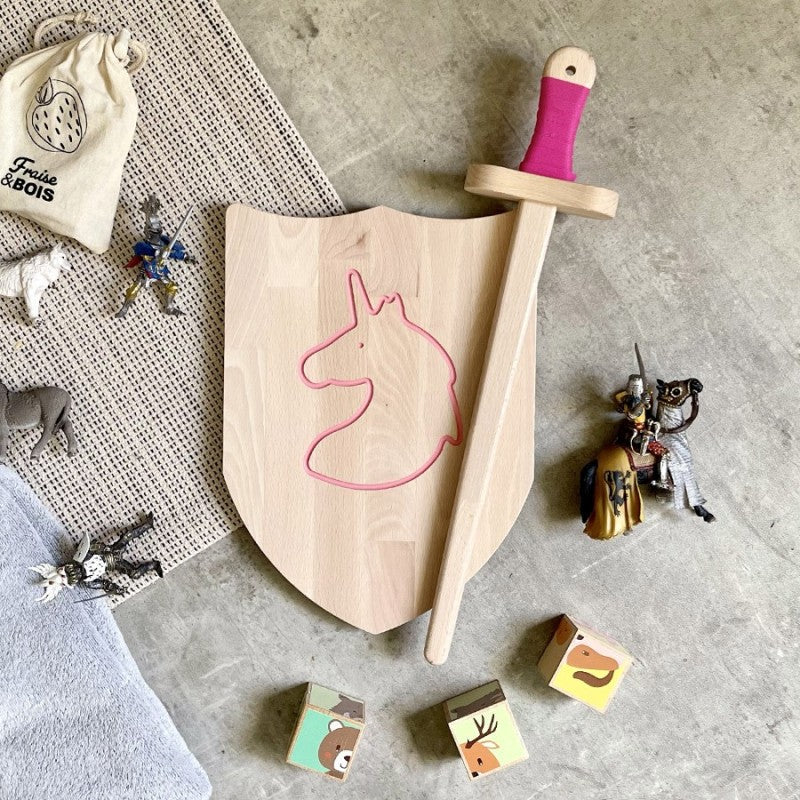 Sword and shield pack - Made in France - Strawberry & wood