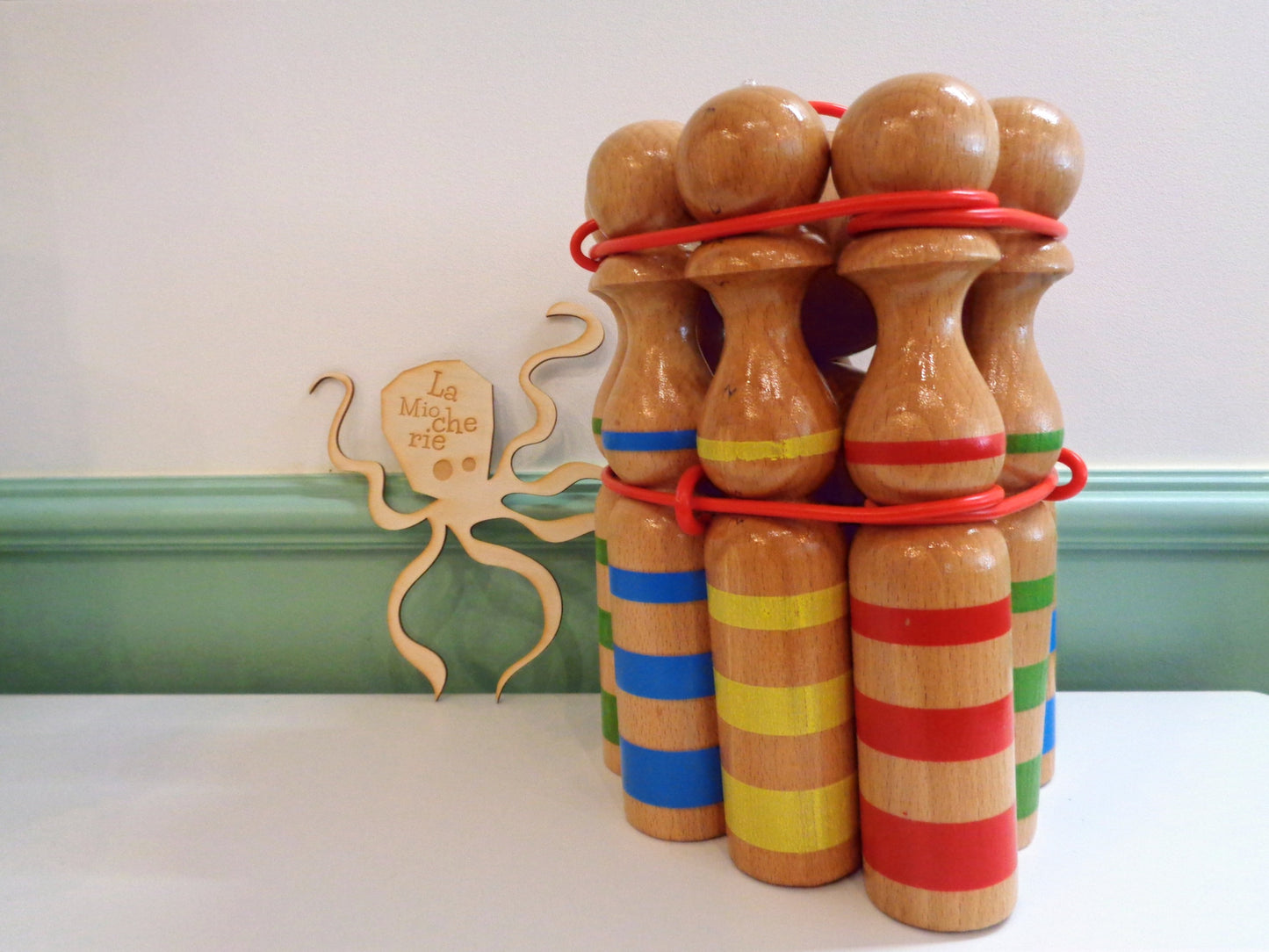 Jeu de 9 quilles en bois fabriqué dans le Jura