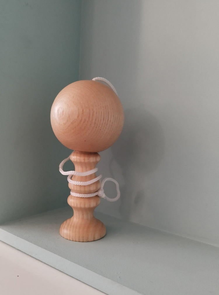 Bilboquets en bois fabriqués en France