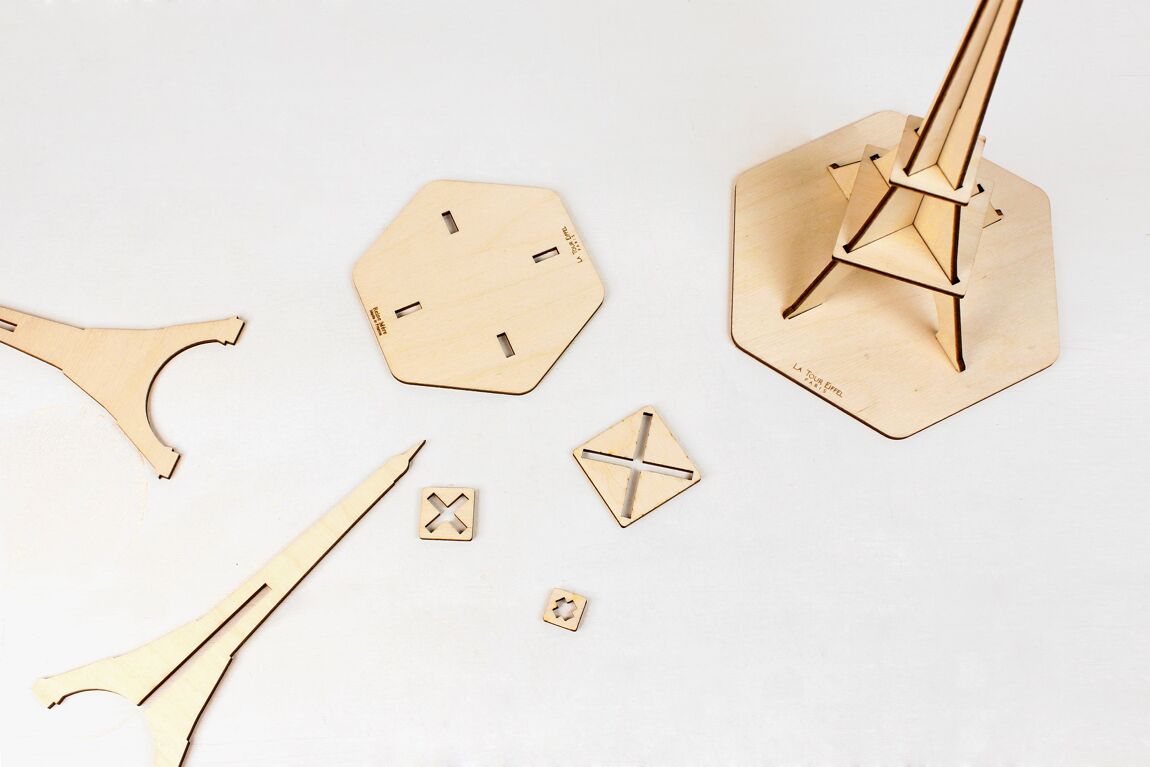 Tour Eiffel en bois à assembler - Fabrication française
