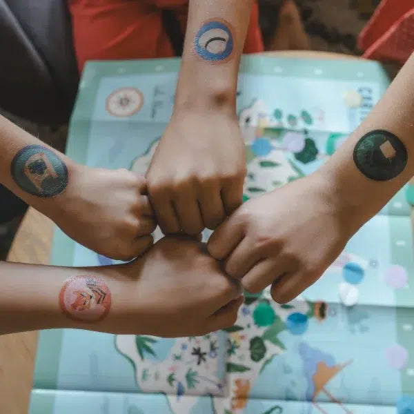 Chasse au trésor L'Île Tropicale - En Cavale : Anniversaire Inoubliable pour Enfants de 7 à 10 ans