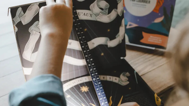 L'enquête par courrier Science et magie - made in France - En cavale