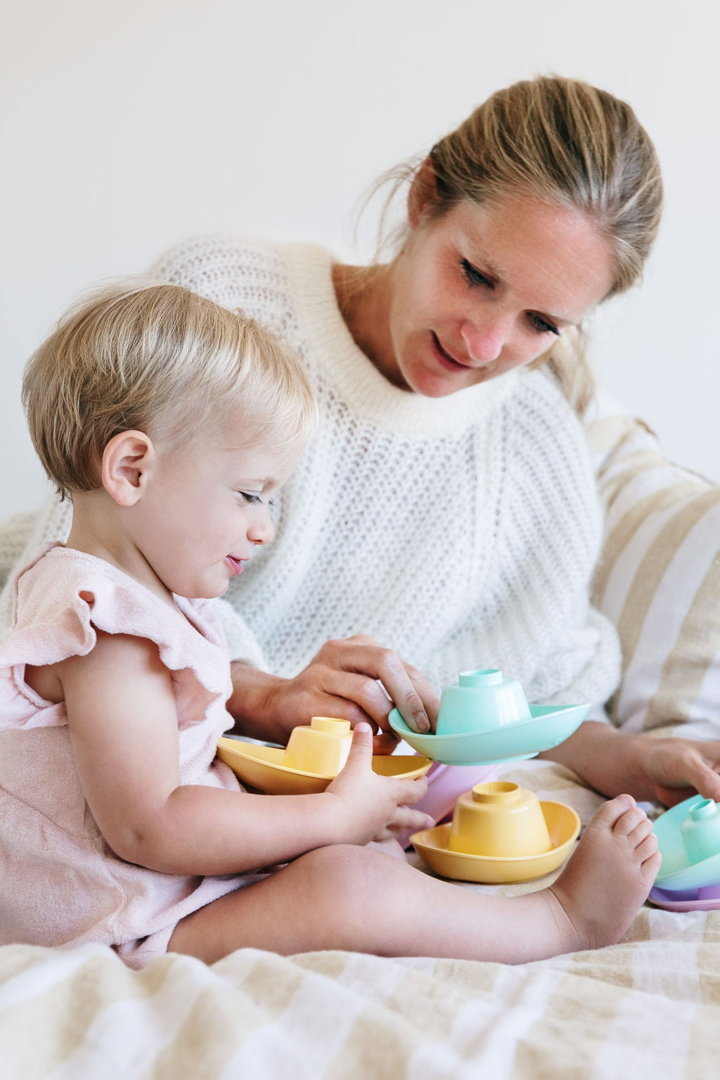 Les coupelles acrobates, pépite du jouet d'éveil !