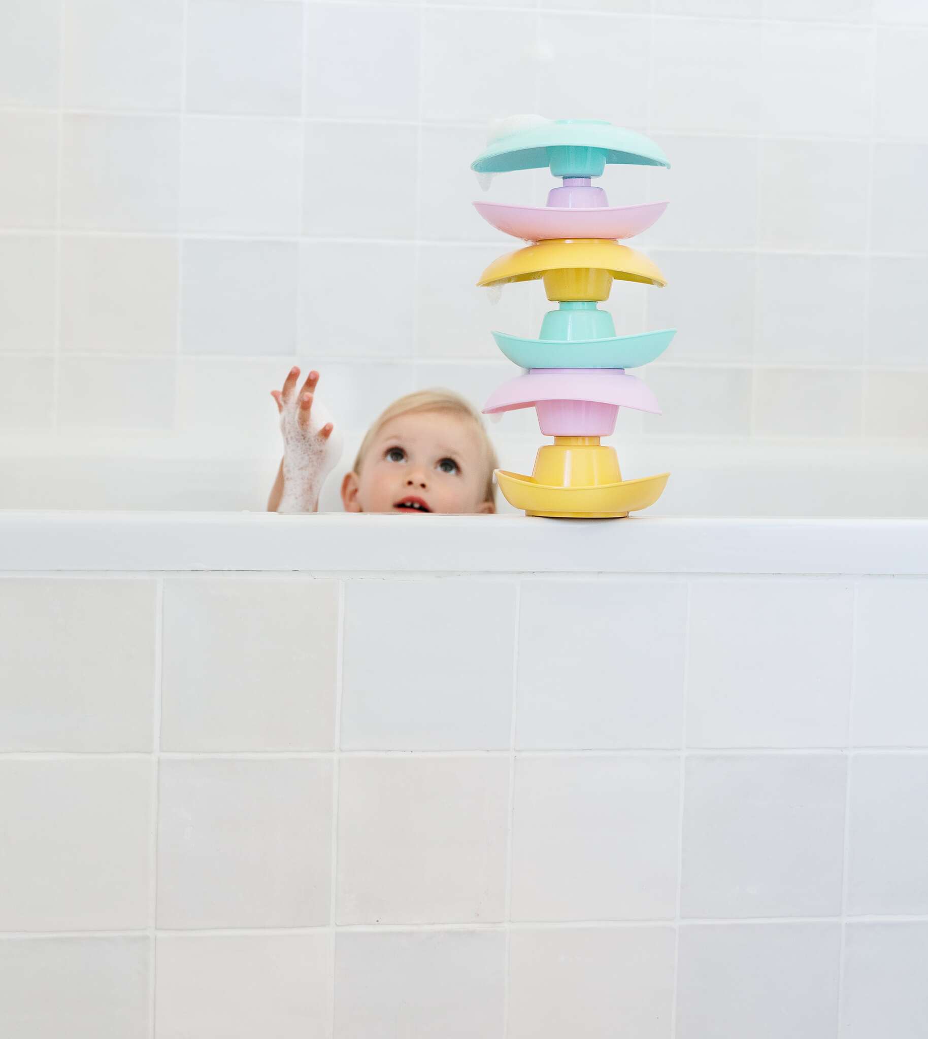 Les coupelles acrobates, pépite du jouet d'éveil !