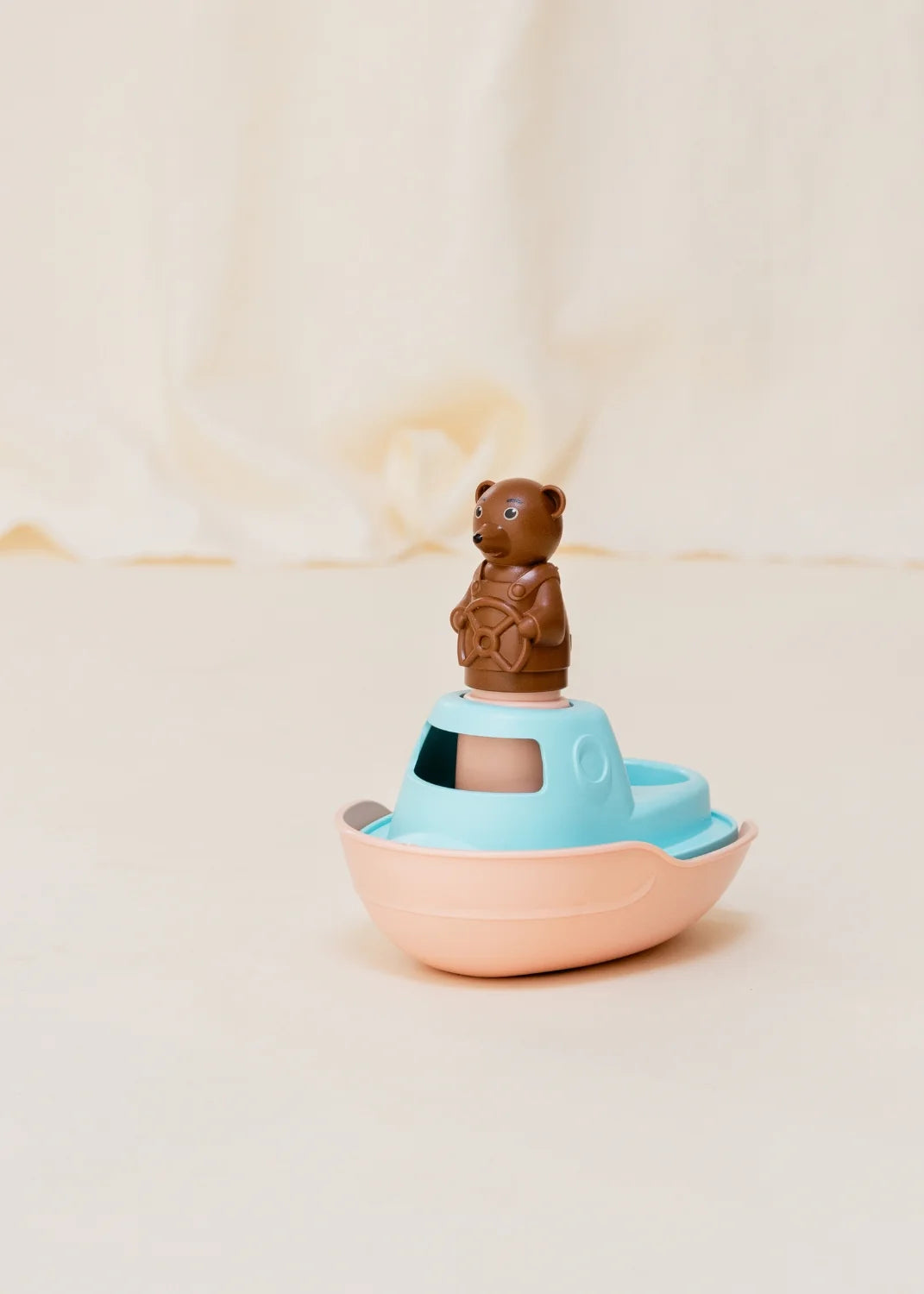 Jouet d'éveil et de bain - Le bateau de Petit Ours Brun