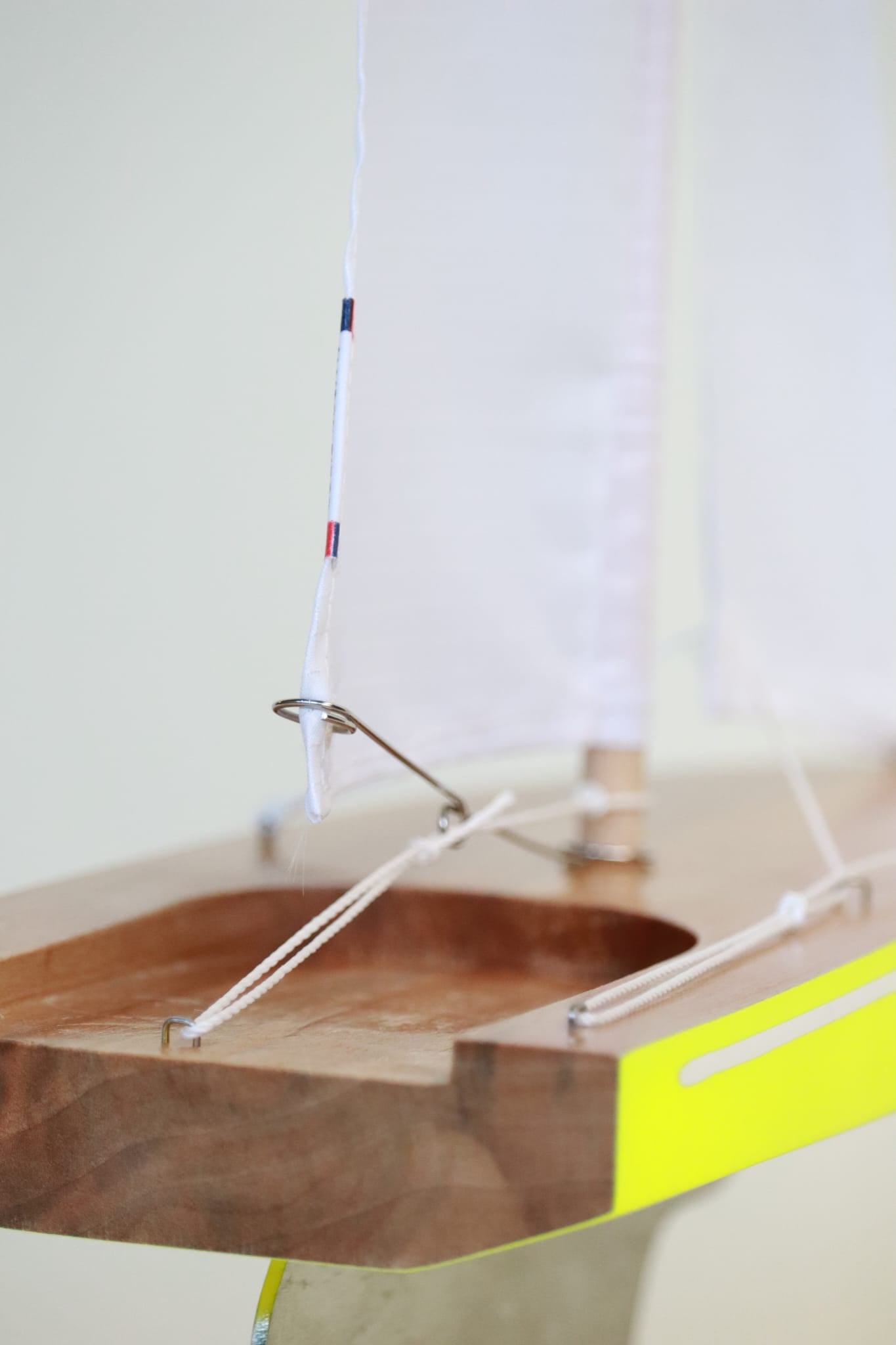 Le Korrigan, Voilier navigable en bois fluo