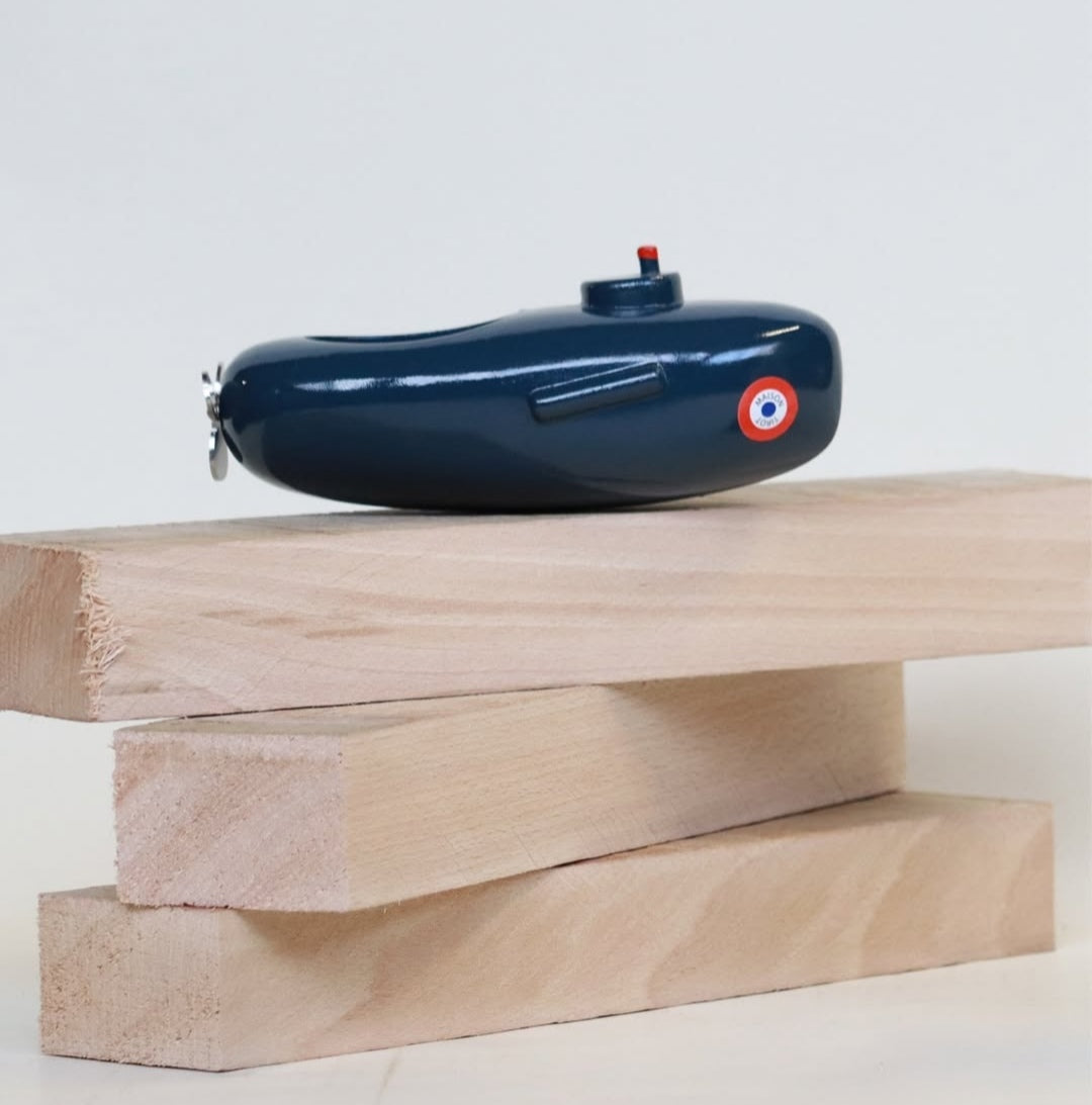 Le Choumarin - the wooden submarine Made in France