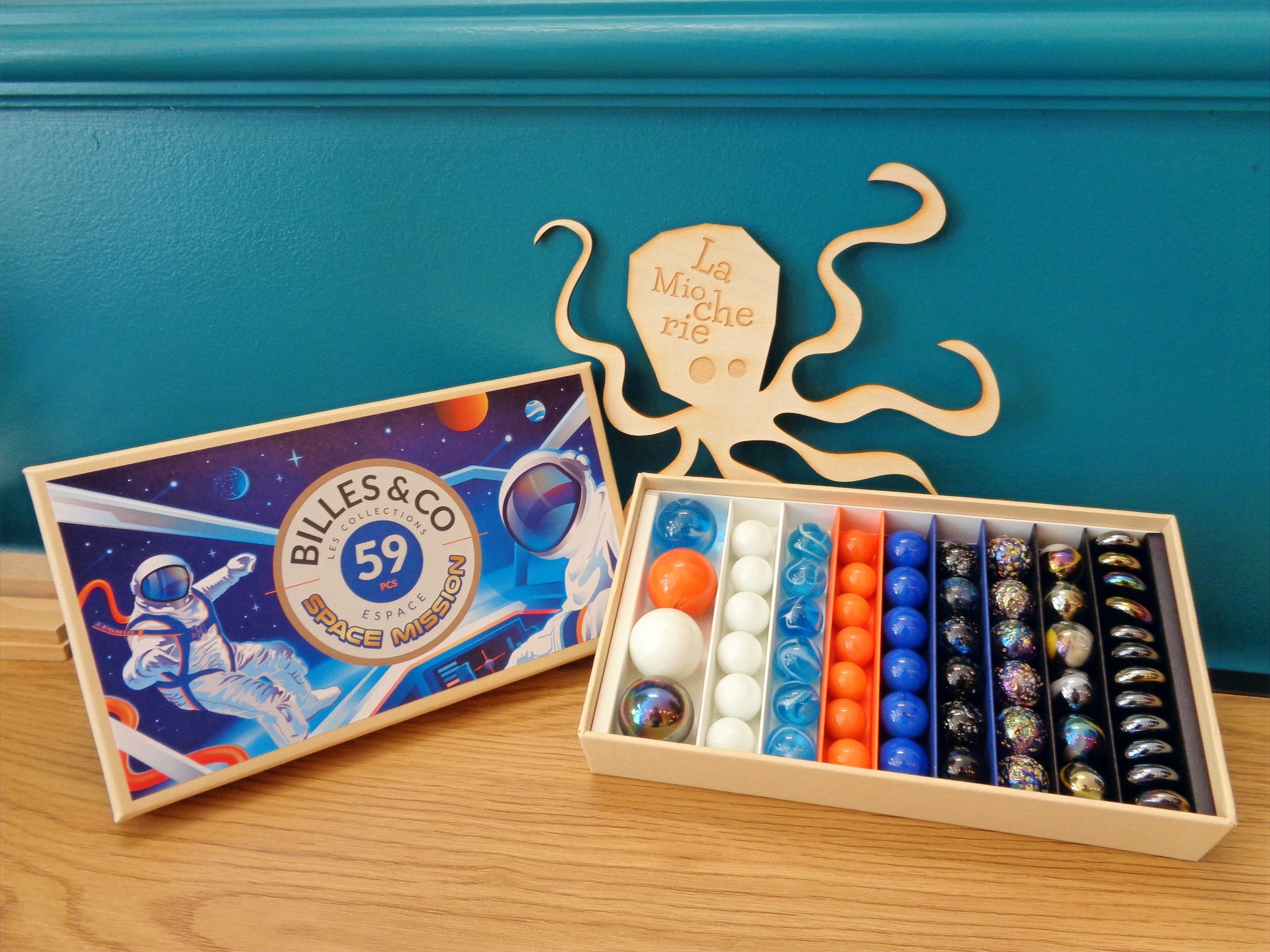 Box of 59 Space Mission collectible marbles - Billes &amp; Co