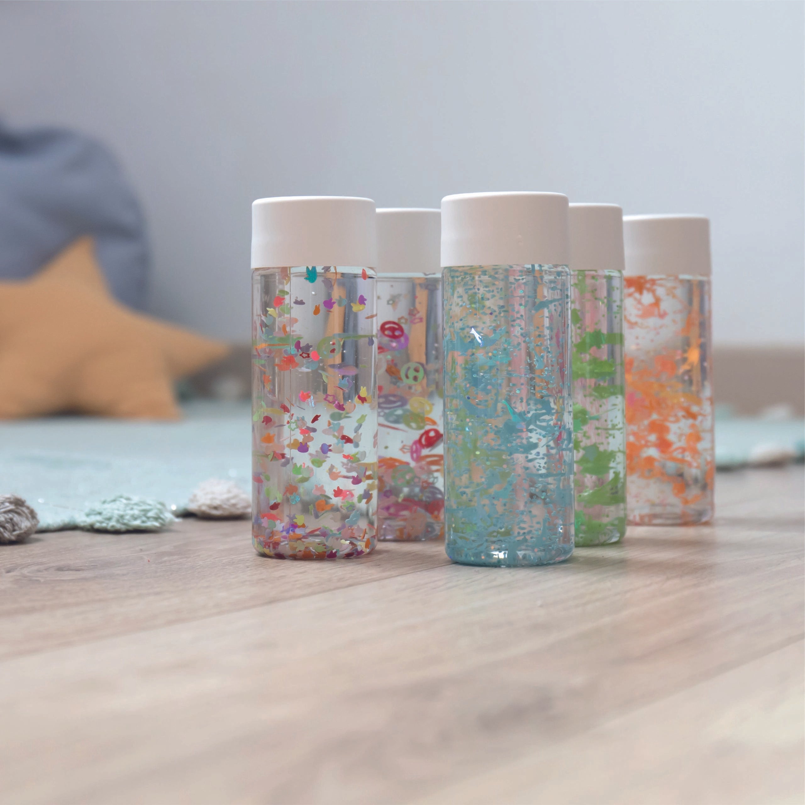 photo de 5 bouteilles sensorielles made in france