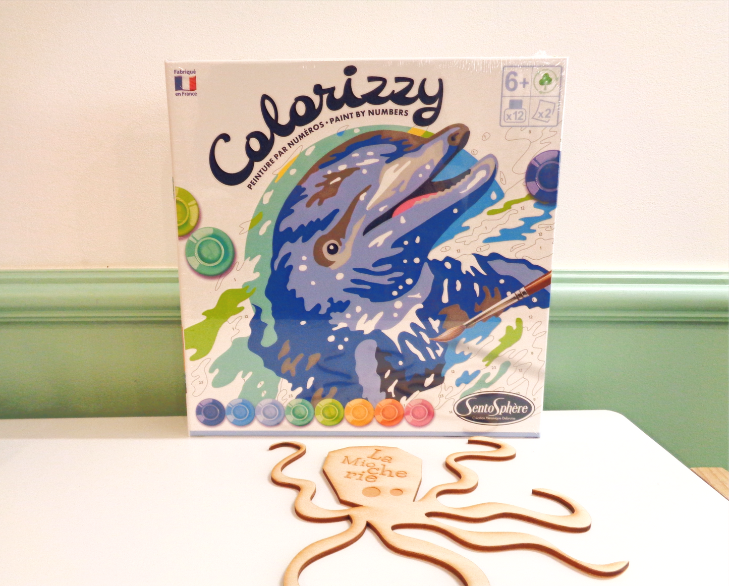The colorizzy “Dolphins” Sentosphere