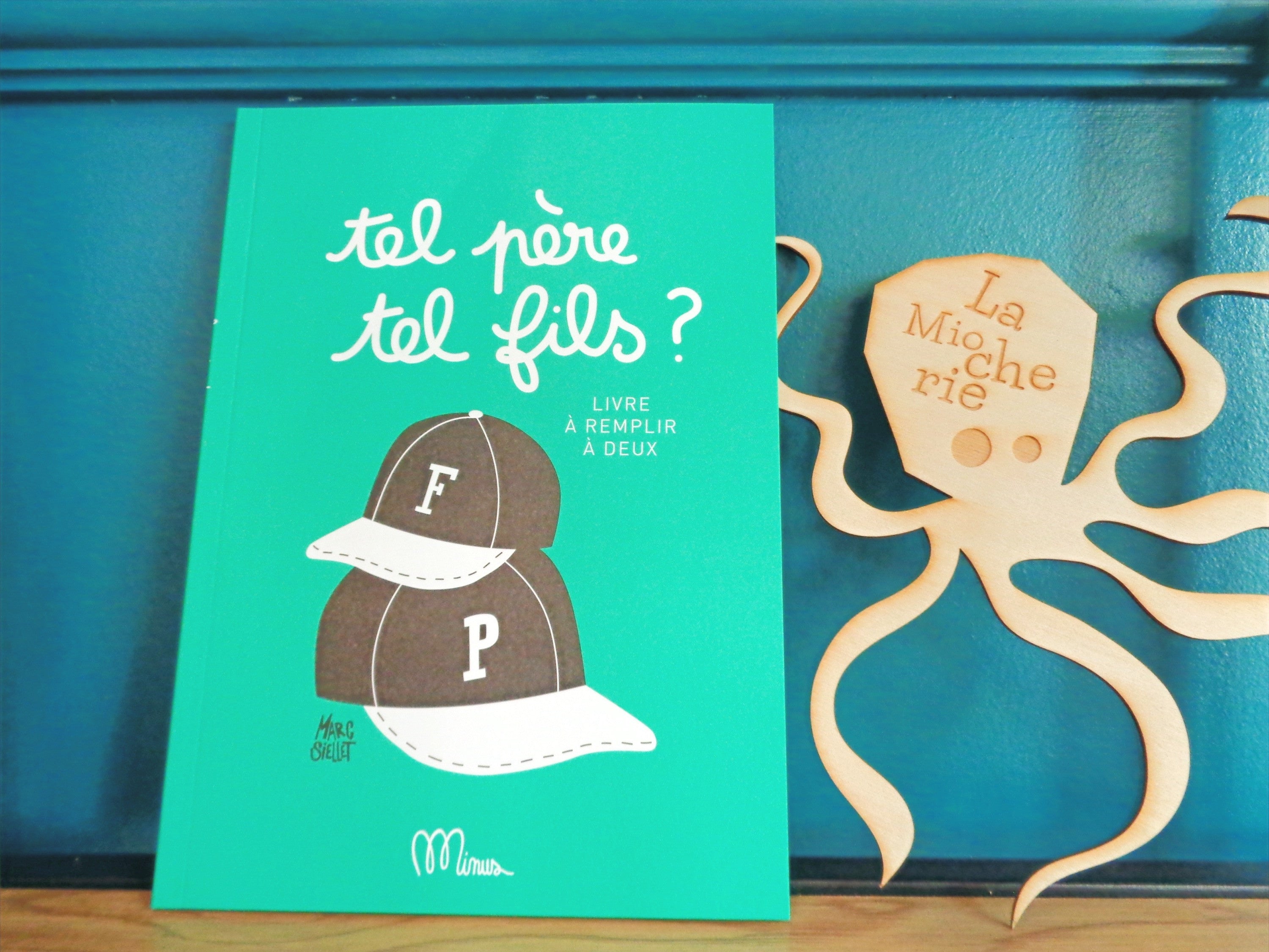Book to fill in Like father, like son? - Printed in Belgium - Minor editions